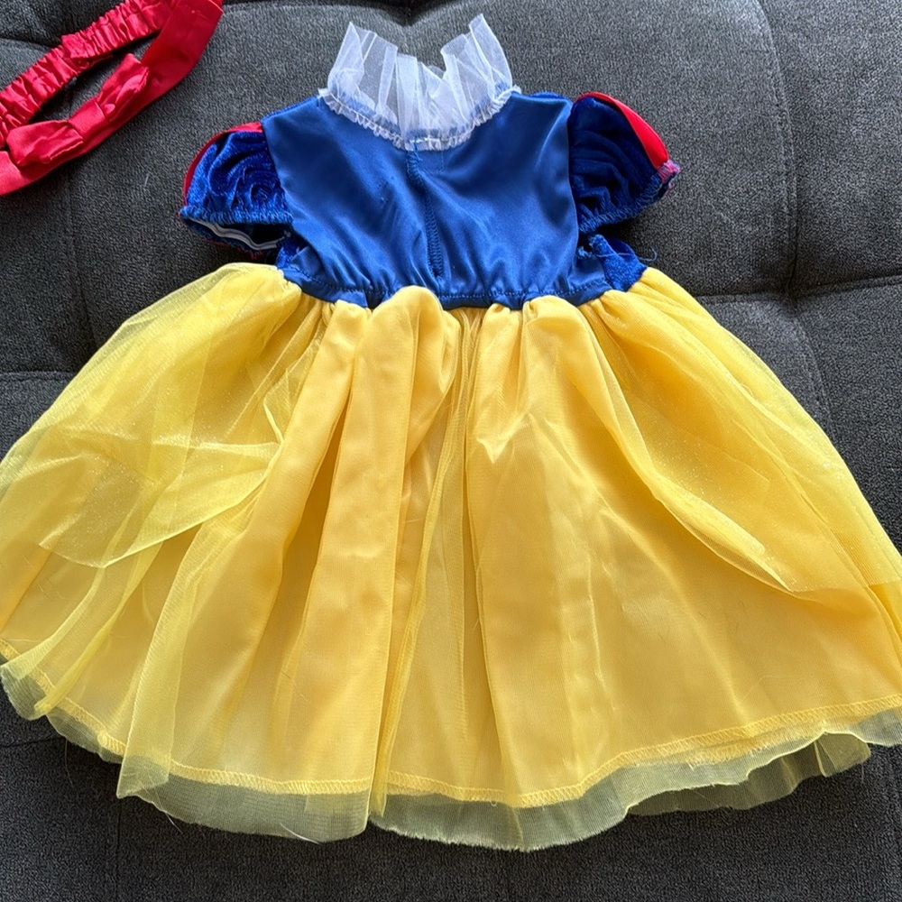 DISNEY SNOW WHITE - Picture 2 of 5
